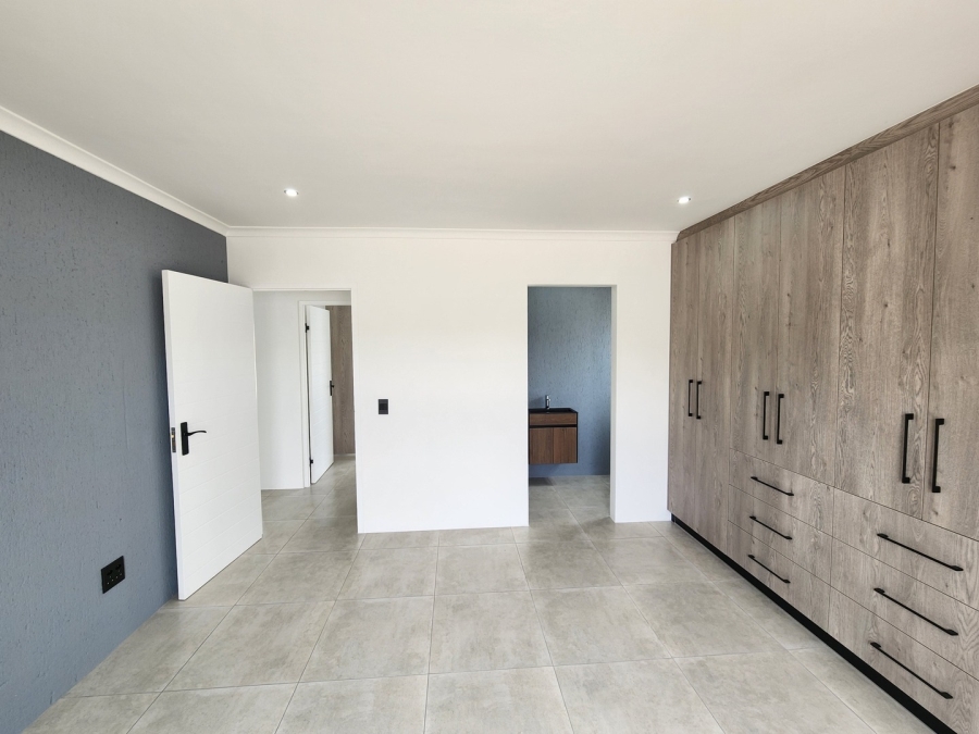 3 Bedroom Property for Sale in Country Club Western Cape